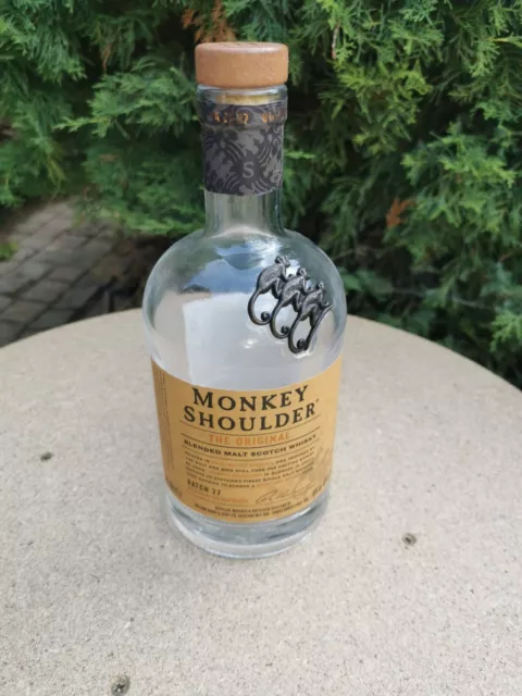 Bouteille vide de scotch whisky Monkey Shoulder