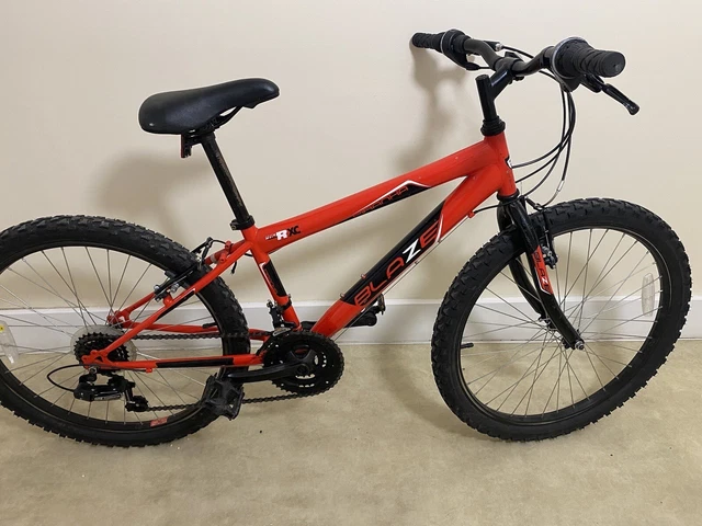 Piranha blaze 24 inch bike deals
