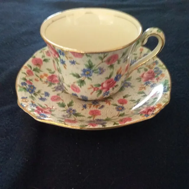 Royal Winton Grimwades Old Cottage Chintz Teacup and Saucer