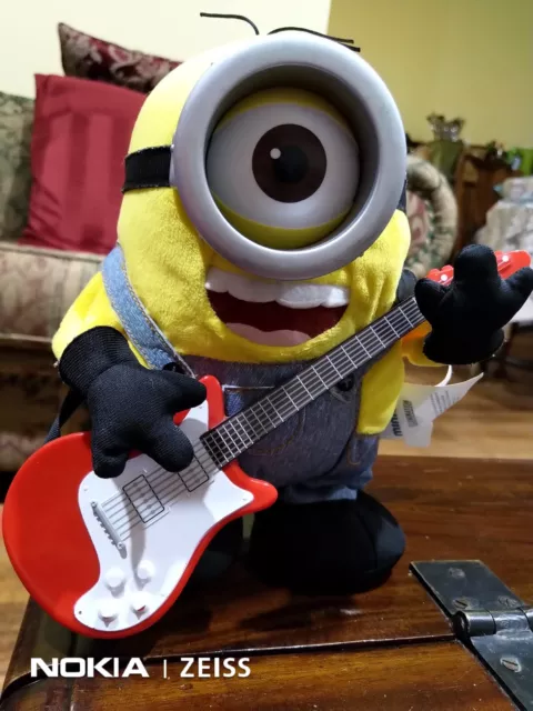 Big MINIONS Dance Sing ROCK & ROLL STUART Despicable Me FIGURE TOY