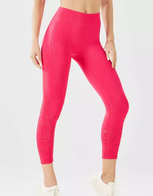 FABLETICS SEAMLESS HIGH-WAISTED Solid Capri Size M Thin Legging Cosmo Pink  £19.99 - PicClick UK