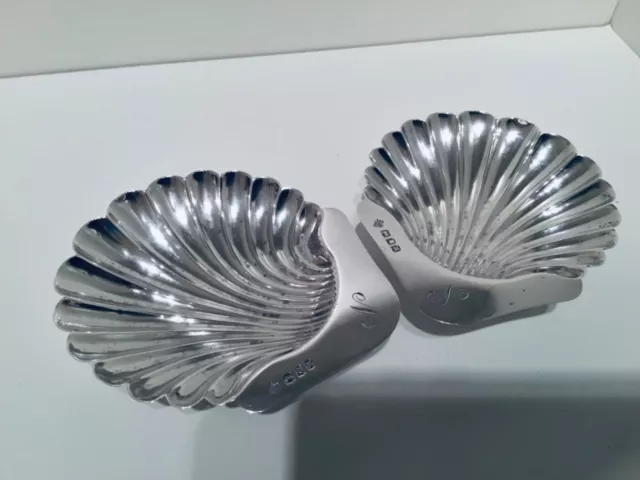Nice Pair Solid Sterling Silver Shell Butter or Bon Bon Dishes, London 1916