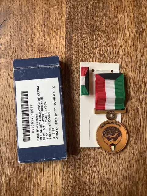 Liberation Of Kuwait Gulf War Medal Issued 1994 Campaign Service Award