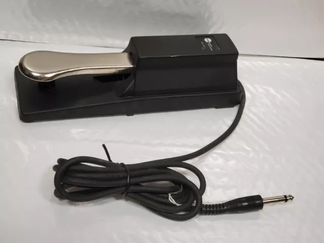 Live Wire Solutions LWS250 Universal Keyboard Sustain Pedal. - (7)