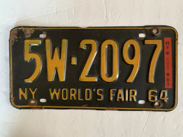 1964 1965 New York WORLDS FAIR License Plate Tag Black And Yellow Empire State