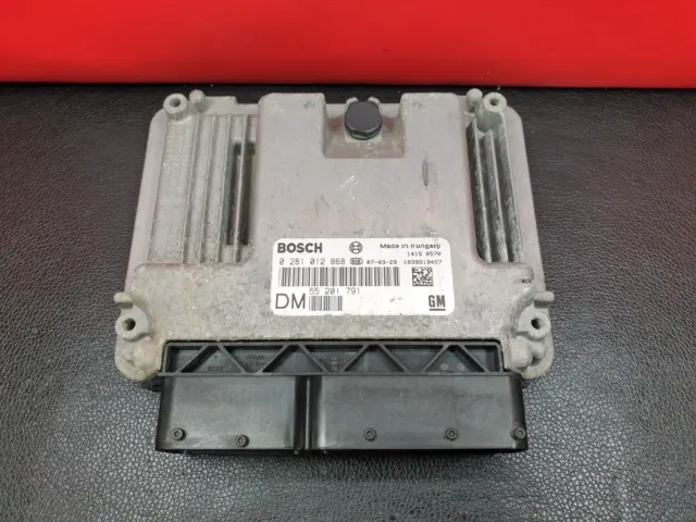 0281012868 Vauxhall Vectra C Signum 1.9 CDTI Engine Control Unit ECU 55201791