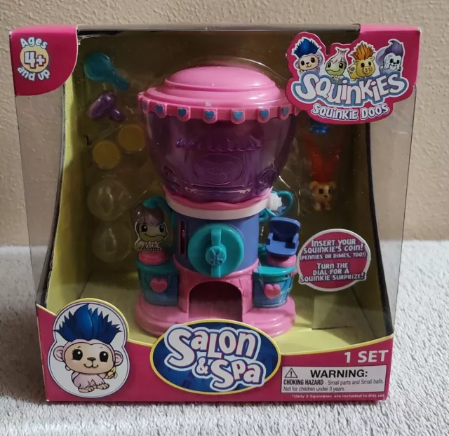 Squinkies Salon & Spa Dispenser w/ 2 Squinkie Doos Approximately 6” 2010 Age 4+