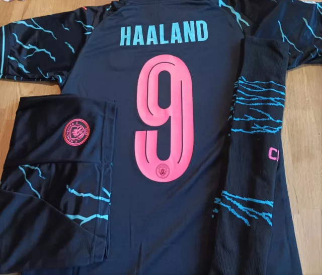 Haaland  tenue complète Manchester City Away 2024 choix de 8 à 14 ans modèle LDC