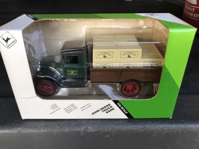 JOHN DEERE 1931 HAWKEYE CRATE DELIVERY TRUCK METAL BANK (New)