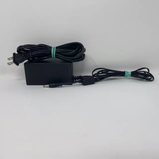 Fuente de alimentación de conmutador Cricut KSAS0451800250M2 original usada 18V (2,5a) - funciona