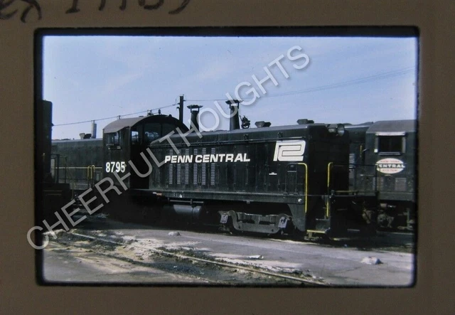 Original '70 Kodachrome Slide PC Penn Central 8795 NW2 Detroit, MI      34U59