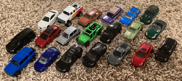 Matchbox Lot Of 20 Mint Corvette 2022 Bronco Bentley Amc Eagle Porsche Bmw Jeep