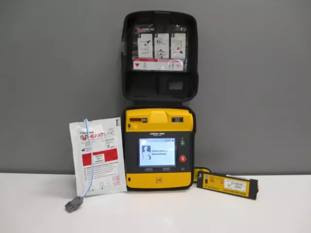 Medtronic LifePak 1000 W/ 2025 Battery and Pads