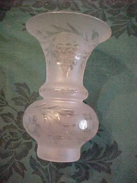 GREAT Wheel Cut Grape & Flower Argand Lamp Shade 7-3/4" Tall 2-5/8" Fitter