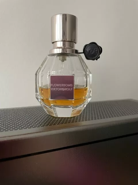 Victor & Rolf Flowerbomb Eau de Parfum 30 ml mehr als noch halb gefüllt