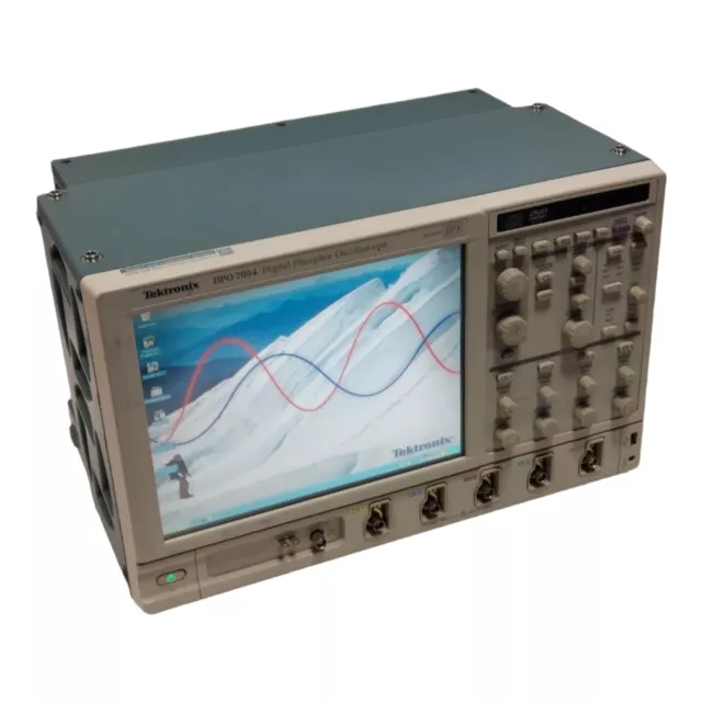 Tektronix DPO 7054  Oszilloskop / 500 MHz /  DEFEKT UNGEPRÜFT MIT STROMKABEL .