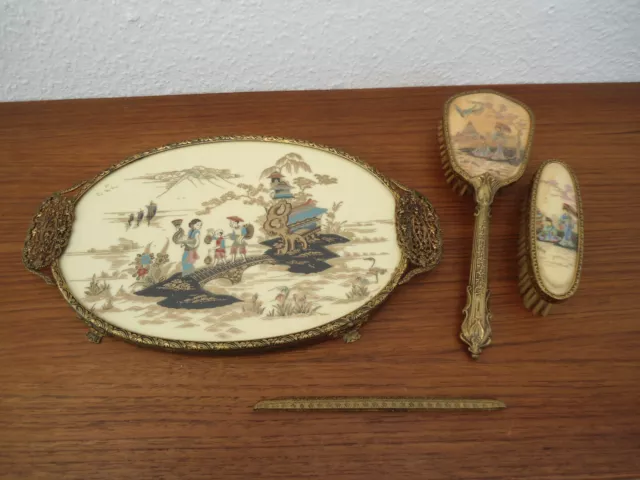Seltenes Frisierset Tablett Bürsten Kamm Vintage Japan Motive Messing