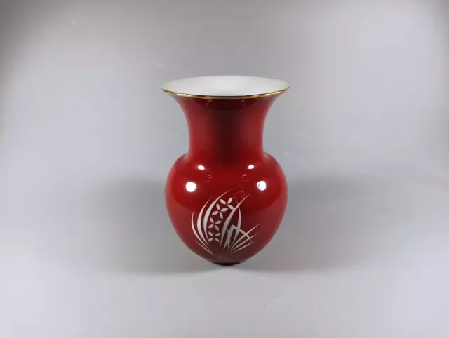 Herend, Red Esterhazy Chinese Oriental Flower Vase, Handpainted Porcelain (B113)