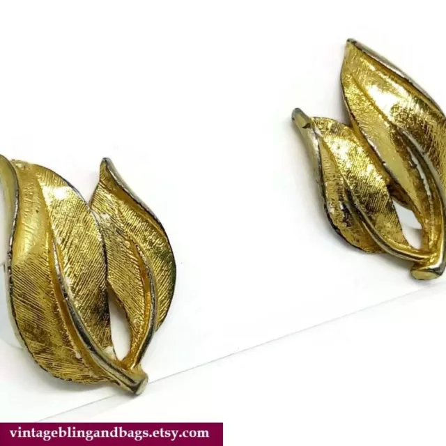 27x18mm 1960s vintage Sarah Coventry clip on earrings, Retro Leaf Earrings