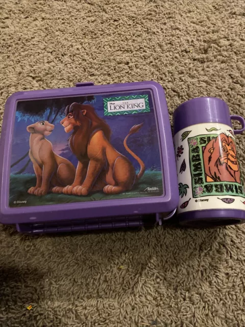 https://www.picclickimg.com/VpgAAOSwMp5lQw3D/The-Lion-King-Lunch-Box-With-Thermos-Vtg.webp
