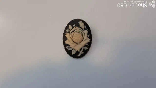 Broche Serre-foulard En Verre Murano - Cabochon Sulfures Motif Floral, Cadre Doré - Occasion