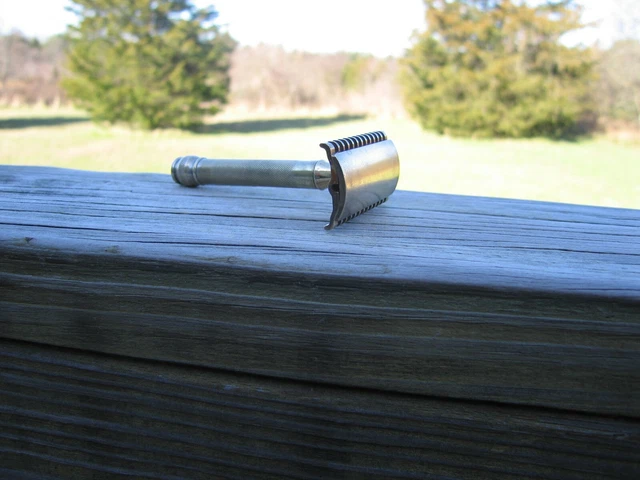 Beautiful Gillette 1930's New Type with Ball End Handle DE Safety Razor 3