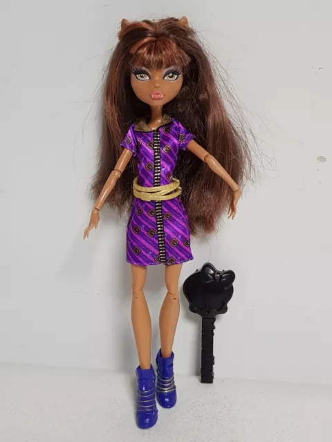 1992  Poupée Monster High Clawdeen Wolf Coffin bean    -n°25