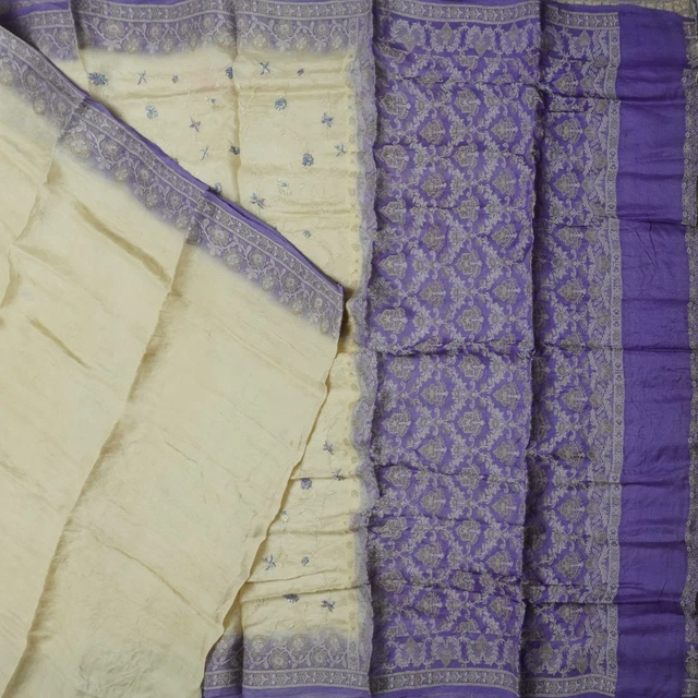 Sari Vintage Rouge En Soie Pure Tissé Main – 3,7 Mètres – Pièce Unique Pour Créatifs