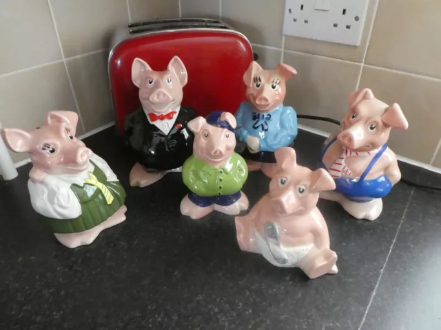 Wade NatWest Pigs - full set (including rarer Cousin WESLEY) - Original Order