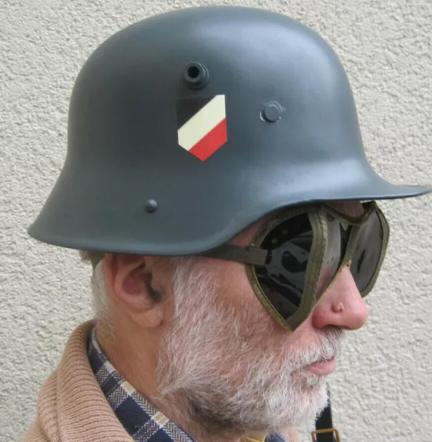 Stahlhelm M16  äh.Wehrmacht Kradfahrer Gr. 55-58 1.Weltkrieg Landser Helm Repro