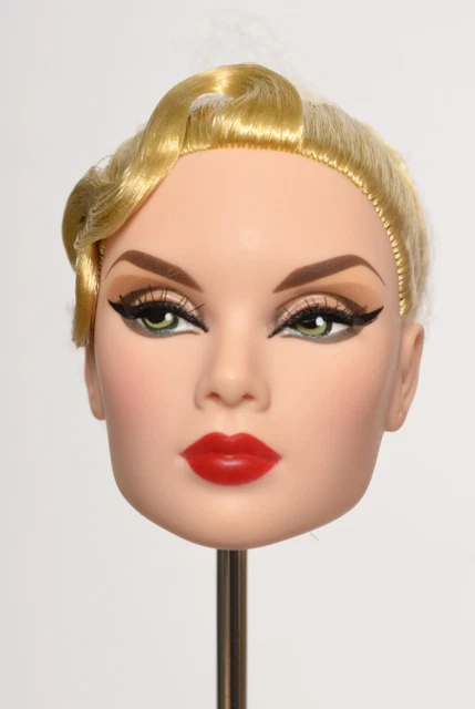 VICTOIRE ROUX Love Knot Of Gold EAST 59TH DOLL HEAD ONLY ACTUAL