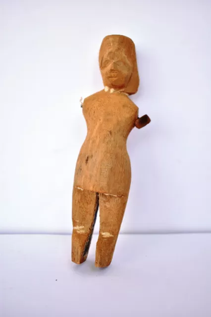 Ancien en Bois Primitive de Poupée Putali Main Crafted Folk Art Statue Figurine