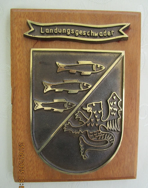 Wappenschild Bundesmarine – 16x20 Cm, Metallschild Mit Gold-Effekt Auf Kirschholz-Optik
