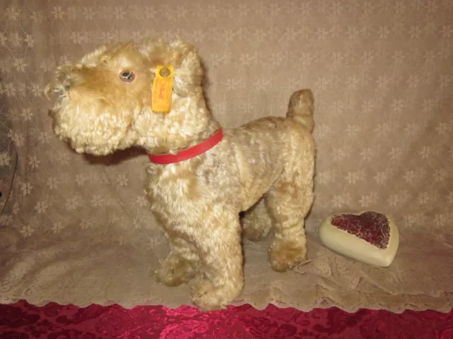 Steiff Hund "Fellow" Airedale Terrier Replika von 1935, 03502, bespielt