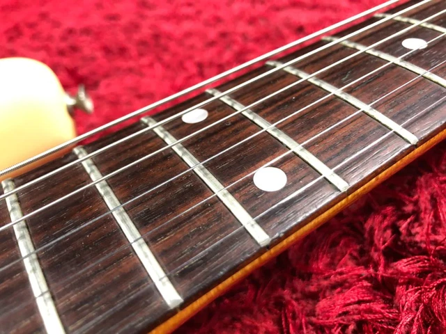 Tokai SPRINGY SOUND guitare électrique Stratocaster crème Japon vintage étui souple 6