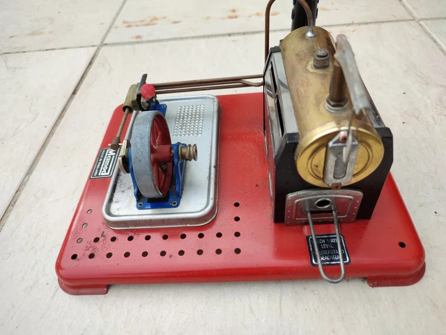 Restoring Mamod Steam Engines: A Mamod SP4 Live Steam Engine