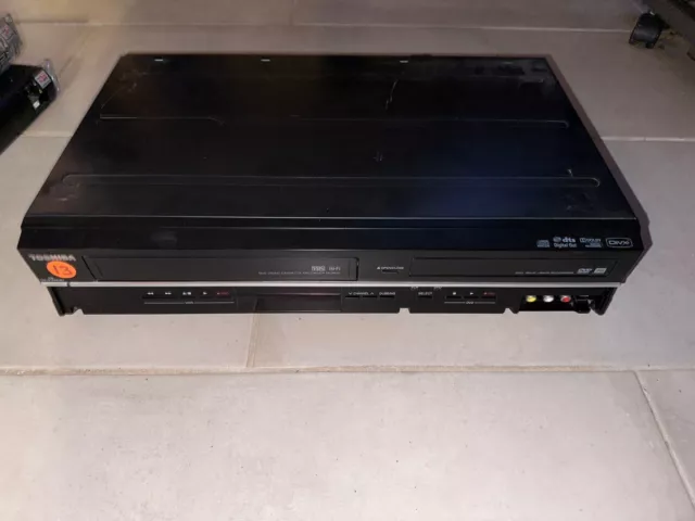 Toshiba DVR670 DVR670KU DVD VCR Combo Player VHS to DVD Recording HDMI TV Tuner