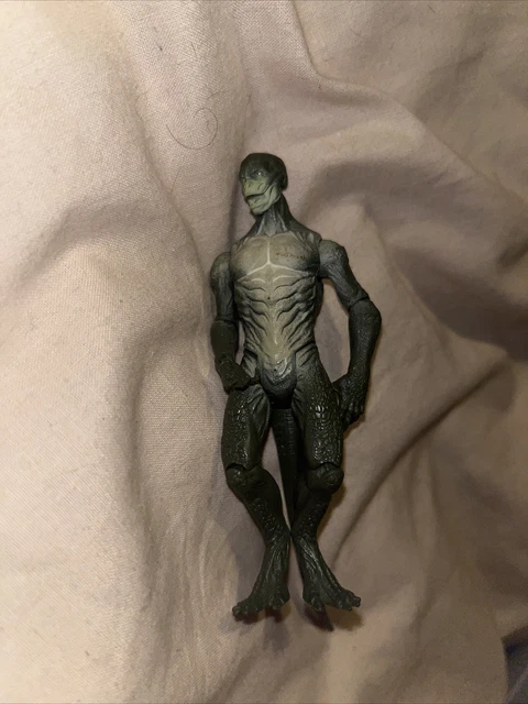 Marvel universe Lizard action Figure 3.75" legends series Spiderman