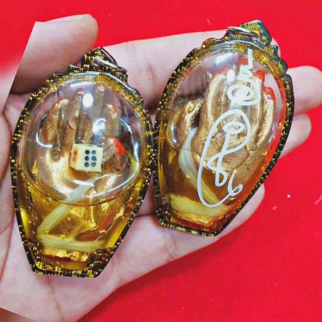 Talisman Prai Hand Get Wealth Rare Thai Amulet Lucky in Gambling Rich Wealth Talisman Prai Hand Get Wealth Rare Thai Amulet Lucky in Gambling Rich Wealth