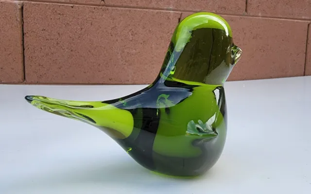 Vtg Green Glass Chubby Bird Art Glass Paper Weight