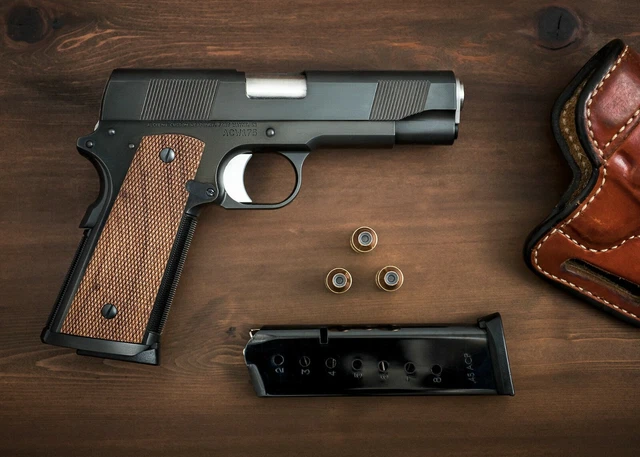 Arme à Feu Arme à Feu Pistolet Revolver Fusil Pistolet Fusil De Poing
