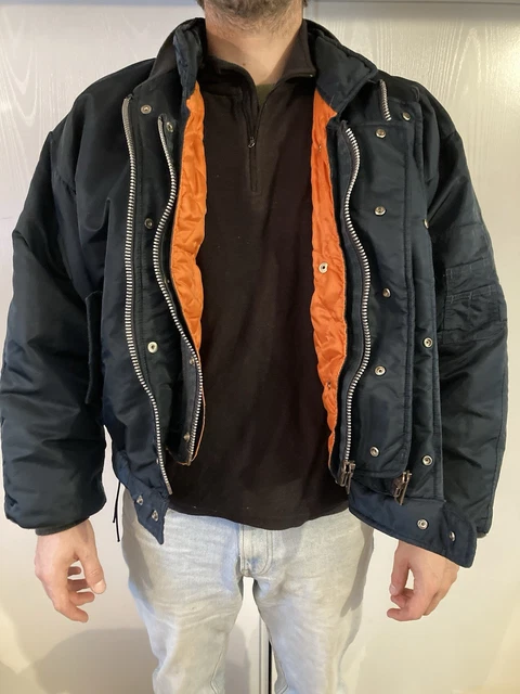 Coupe-vent Vintage MARLBORO RED Années 80 Par WEST WIND - Taille XL, état Parfait