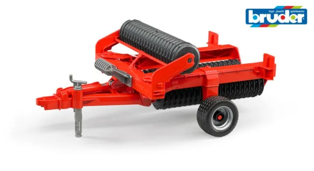 Bruder Spielzeug 02226 Cambridge Walze Zubehör Anbaugeräte für Traktor Trecker