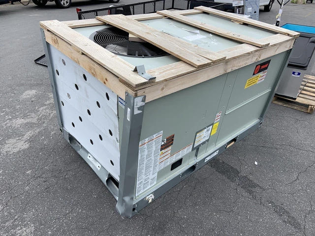 Trane GBC036A3EMB05C 3 Ton 208-230V 3 Phase Commercial Packaged Gas Unit