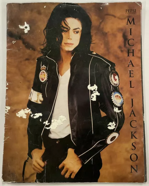 Michael Jackson Pepsi Presents Dangerous Tour Book. SW26
