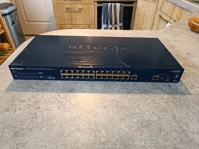 Routeur NETGEAR FS726T