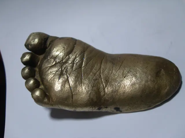 CLAUDE LALANNE-pied d'enfant  en bronze- coupe/vide poche/ cendrier-vers 1978