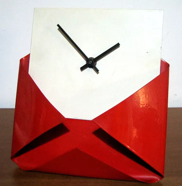 OROLOGIO da tavolo Design Vintage a forma di busta in metallo lucido rosso