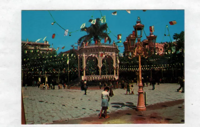 BLIDA (ALGERIE) KIOSQUE à MUSIQUE en FETE , Place du 1° NOVEMBRE animée