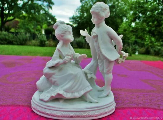 Sculpture  figurine ancienne Garçon  fille biscuit porcelaine Herma Old figurine